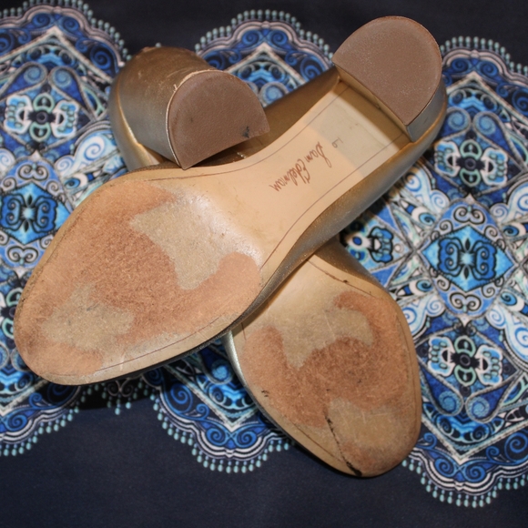 Sam Edelman gold pumps - Picture 2 of 4
